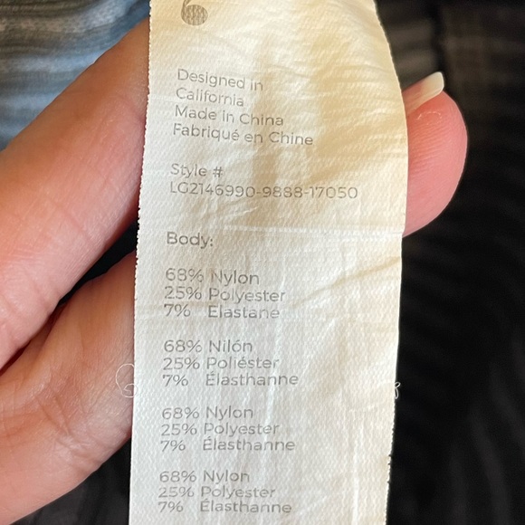 High-Waisted Seamless Rib Legging - Picture 4 of 6